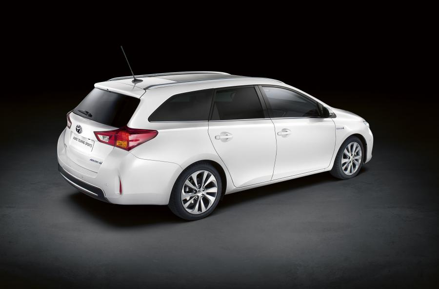  Toyota Auris Touring Sports 2012 года  (фото 3 из 6)